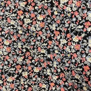 GAP Women's pink & gray floral on black  short sleeve crewneck Tee/ top, L